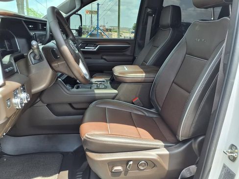 Used 2024 GMC Sierra 3500 Denali w/ Denali Reserve Package AWD/4WD image 25