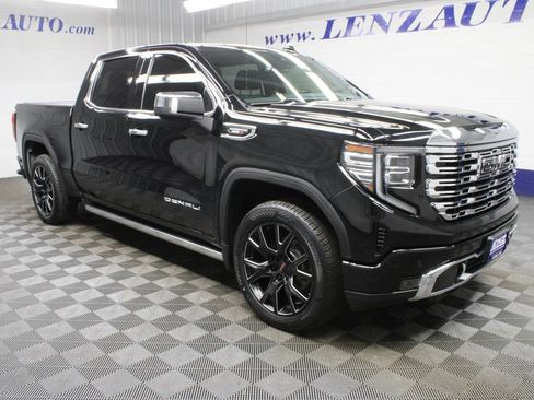 Used 2022 GMC Sierra 1500 Denali w/ Denali Carbonpro Edition AWD/4WD image 3