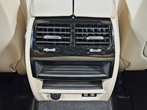 Used 2022 BMW 530i xDrive w/ Convenience Package image 43