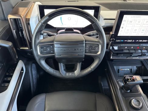 Used 2025 GMC Hummer EV 3X w/ LPO, Sport Package AWD/4WD image 13