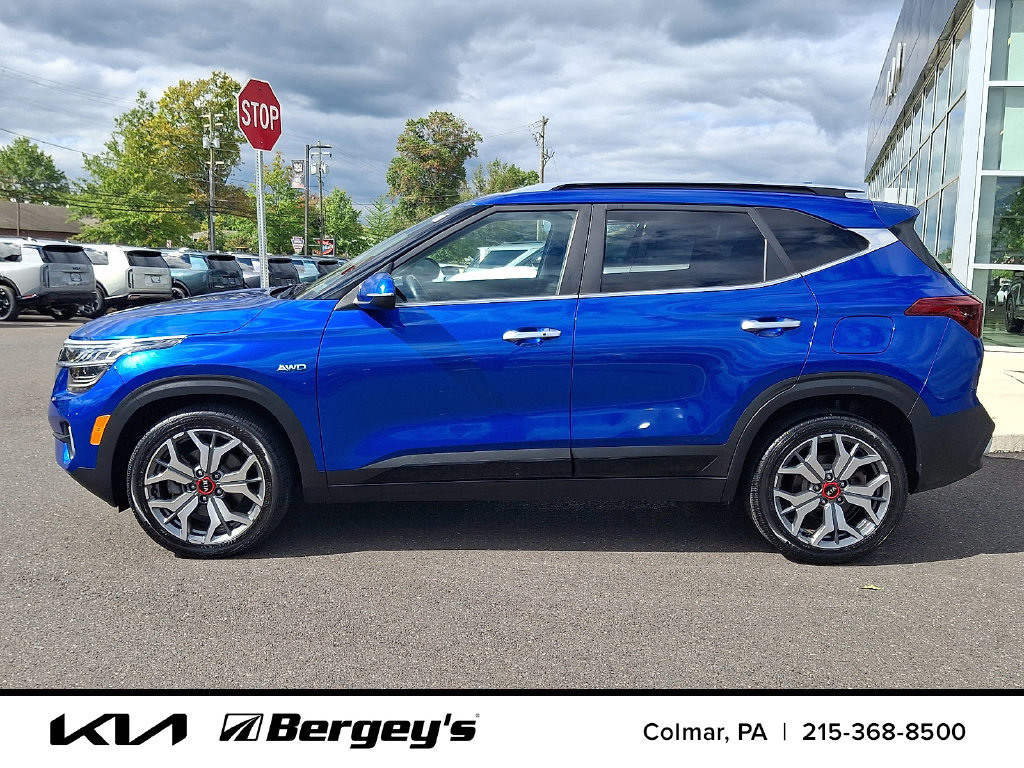 Certified 2021 Kia Seltos SX w/ SX Sunroof Package AWD/4WD image 9