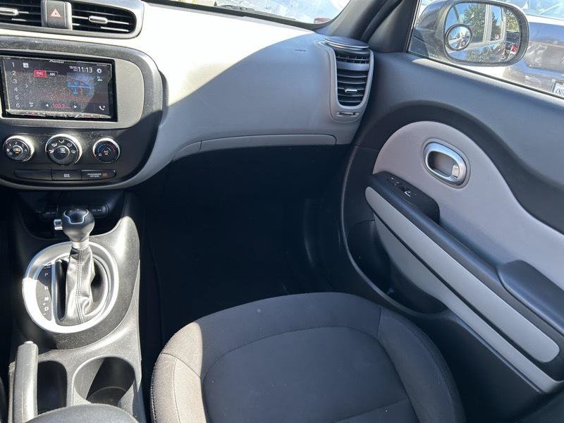 Used 2017 Kia Soul FWD image 13