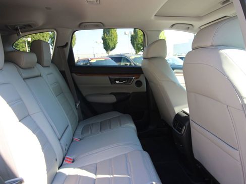 Used 2018 Honda CR-V Touring image 23