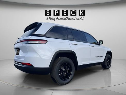 New 2026 Jeep Grand Cherokee Altitude AWD/4WD image 2