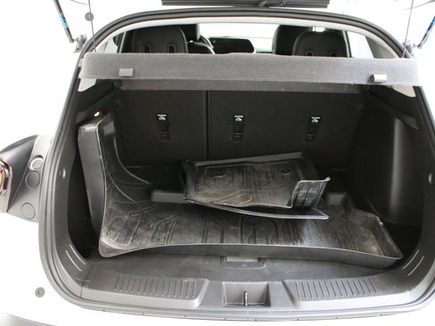 Used 2024 Chevrolet Trax ACTIV w/ Sunroof Package FWD image 26