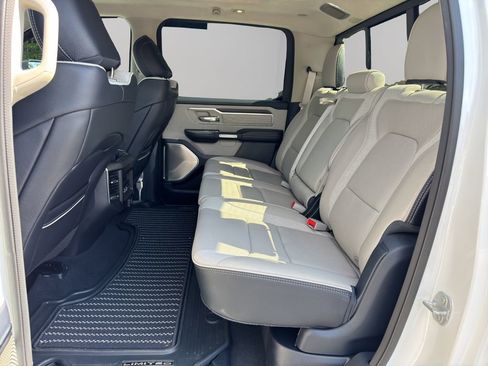 Used 2023 RAM 1500 Limited AWD/4WD image 19