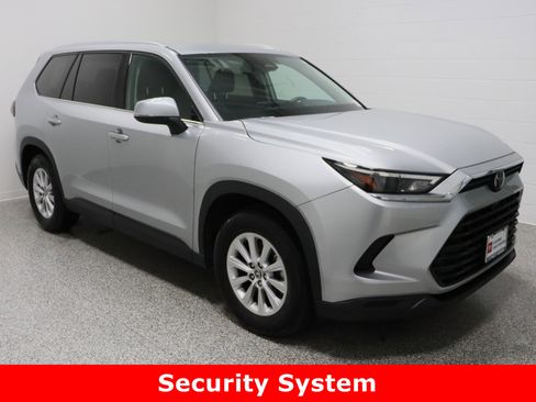 Certified 2025 Toyota Grand Highlander FWD image 4