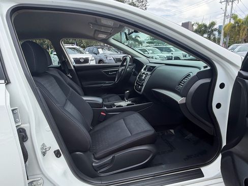 Used 2018 Nissan Altima 2.5 SV FWD image 16