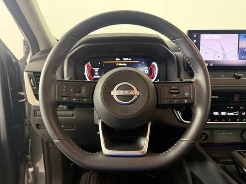 Used 2024 Nissan Rogue SL w/ SL Premium Package FWD image 30