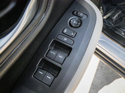 Certified 2025 Honda HR-V LX image 15