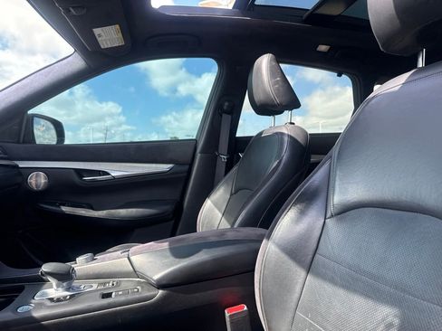 Used 2019 INFINITI QX50 Essential w/ Sensory Package FWD image 39