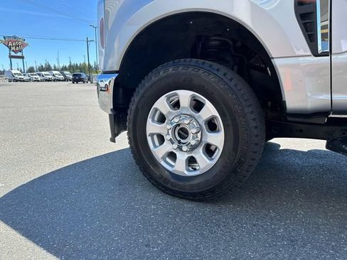 Used 2024 Ford F350 XLT AWD/4WD image 27
