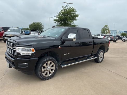 Used 2023 RAM 2500 Laramie AWD/4WD image 1