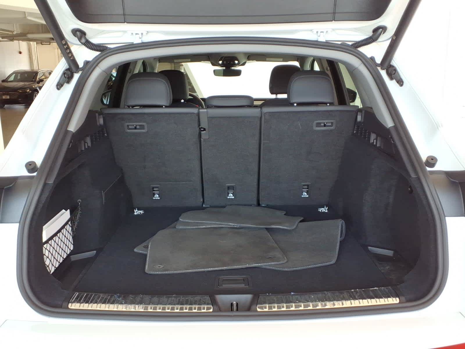 Used 2025 Audi Q5 Premium w/ Convenience Package AWD/4WD image 19