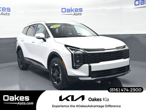 Certified 2026 Kia Sportage EX AWD/4WD image 1