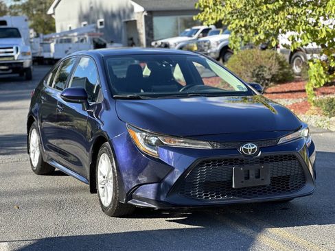 Used 2022 Toyota Corolla LE w/ LE Convenience Package image 4