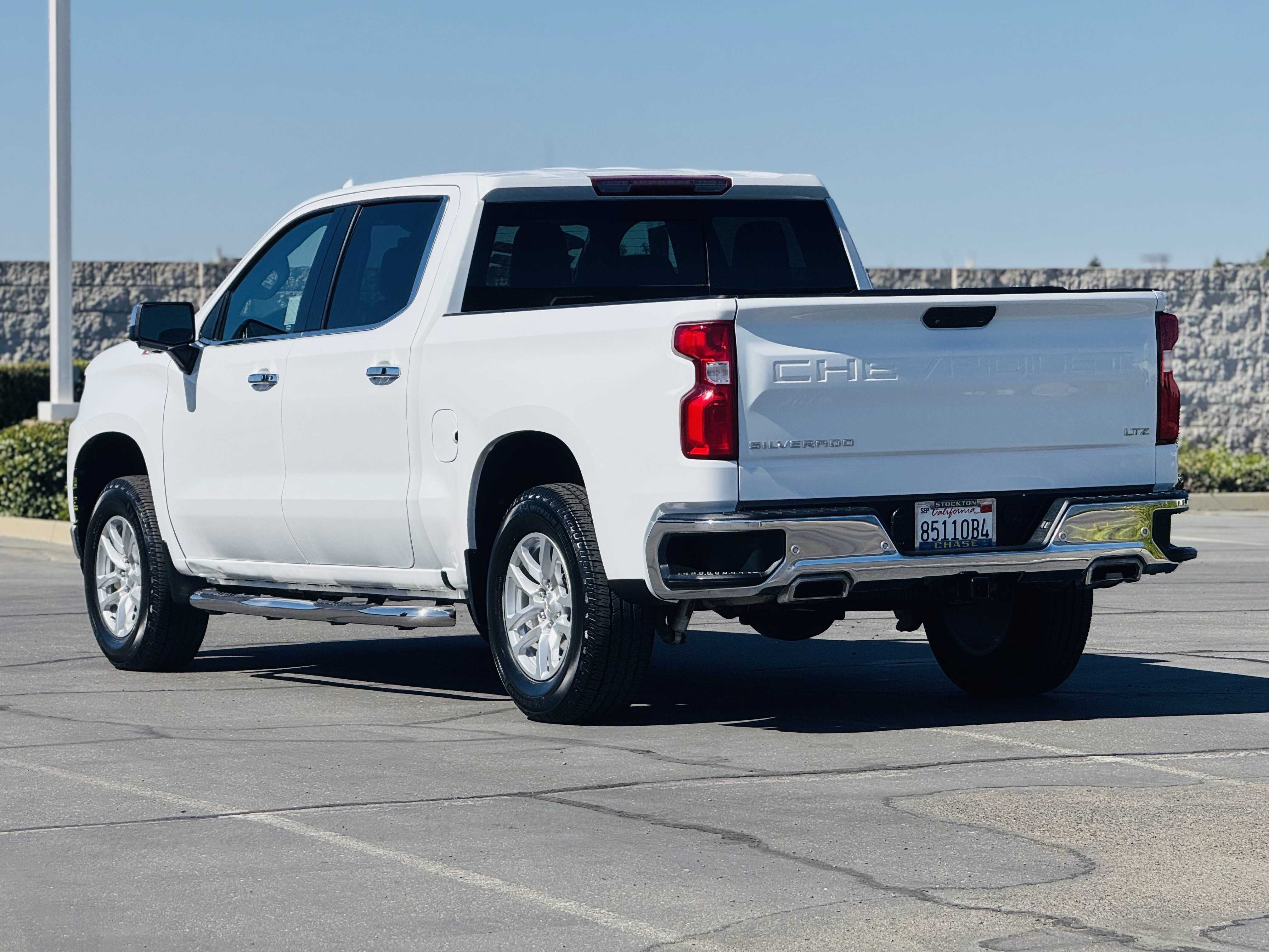 Used 2022 Chevrolet Silverado 1500 LTZ w/ LTZ Convenience Package II AWD/4WD image 6