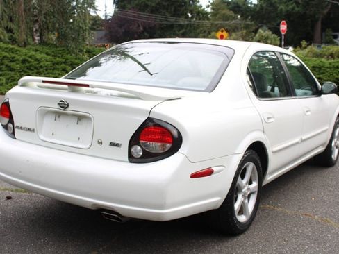 Used 2001 Nissan Maxima SE FWD image 3