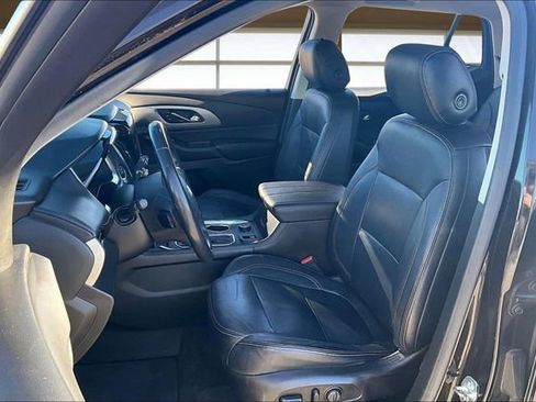 Used 2019 Chevrolet Traverse LT image 25