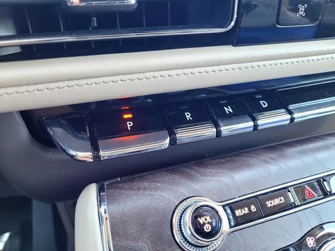 Certified 2023 Lincoln Aviator Reserve w/ Equipment Group 201A RWD image 20
