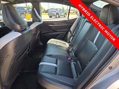 Used 2025 Toyota Camry SE FWD image 10