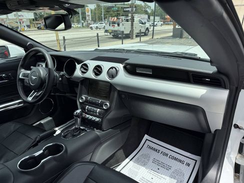 Used 2015 Ford Mustang Premium RWD image 22