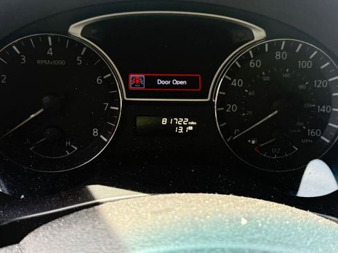 Used 2015 Nissan Altima 2.5 SV image 18