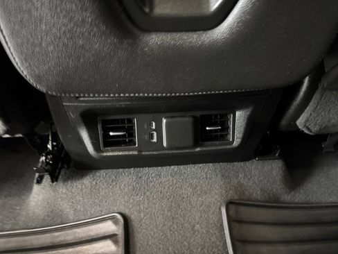 Used 2022 Chevrolet Silverado 1500 LT w/ Convenience Package II AWD/4WD image 15
