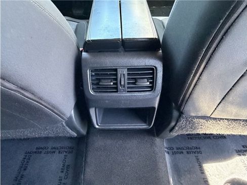 Used 2021 Nissan Rogue S FWD image 22