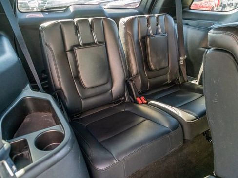 Used 2018 Ford Explorer XLT w/ Equipment Group 202A image 43