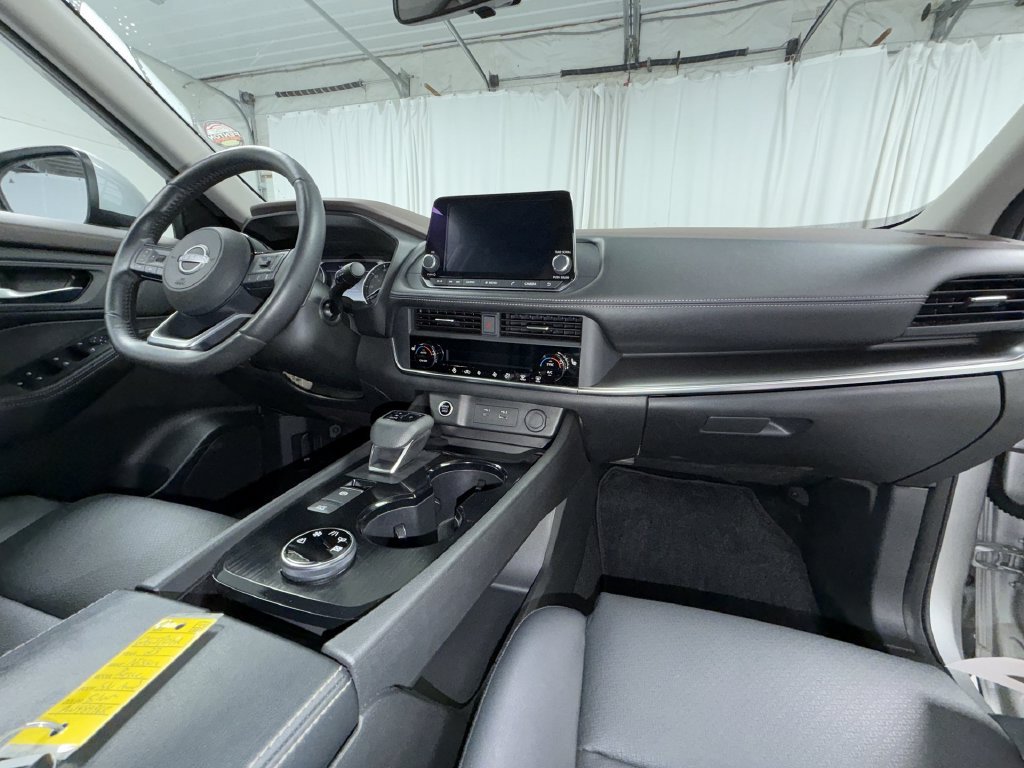 Used 2023 Nissan Rogue SV w/ SV Premium B Package AWD/4WD image 19