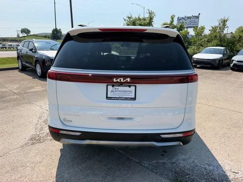 Certified 2024 Kia Carnival SX Prestige FWD image 4