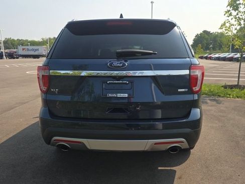 Used 2016 Ford Explorer XLT AWD/4WD image 9