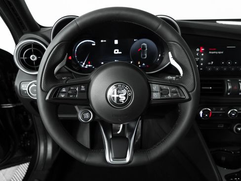 New 2025 Alfa Romeo Giulia Veloce w/ Veloce Package Rwd image 34