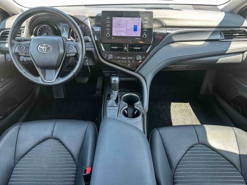 Used 2024 Toyota Camry SE image 11
