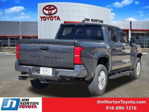 Used 2025 Toyota Tacoma SR5 image 6