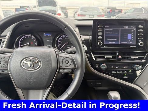 Used 2024 Toyota Camry SE image 9