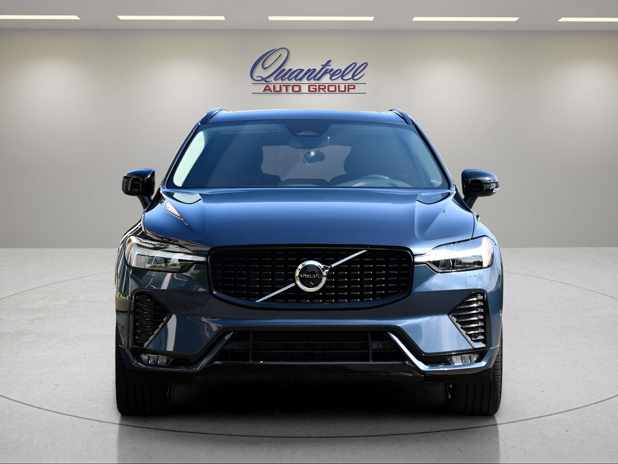 Certified 2024 Volvo XC60 B5 Plus w/ Climate Package AWD/4WD image 9