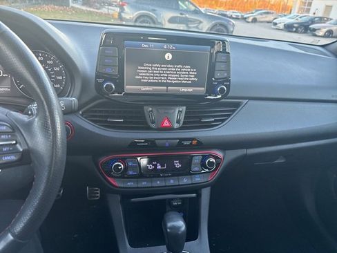 Used 2018 Hyundai Elantra GT Sport w/ Sport Tech Package 04 image 10