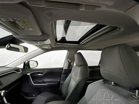 Used 2024 Toyota RAV4 XLE image 22