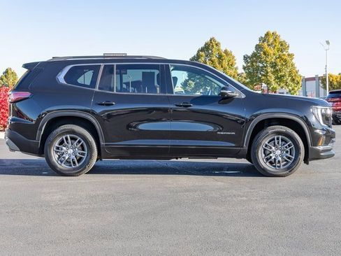 Used 2025 GMC Acadia Elevation image 5