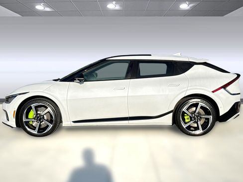 Used 2023 Kia EV6 GT image 2