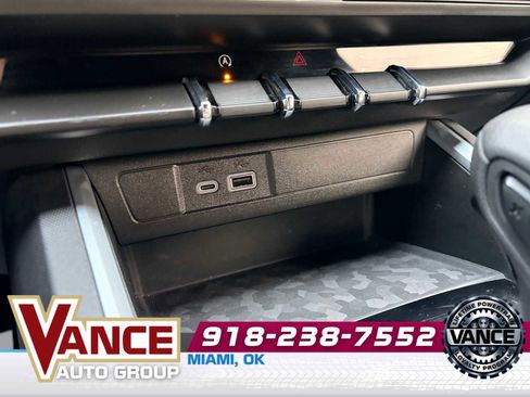 Used 2024 Chevrolet Colorado Trail Boss image 25