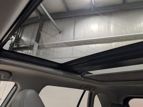 Used 2019 Toyota RAV4 Limited image 25