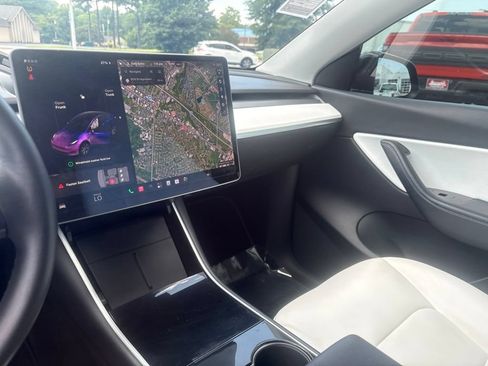Used 2020 Tesla Model Y Long Range AWD/4WD image 17