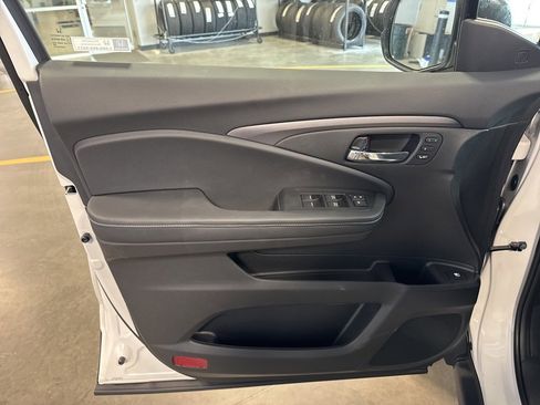 New 2025 Honda Ridgeline RTL image 20