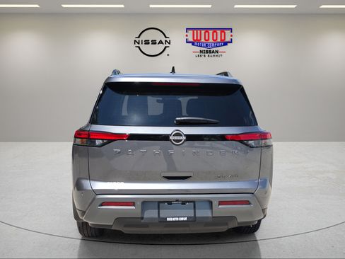 Used 2026 Nissan Pathfinder SL AWD/4WD image 3