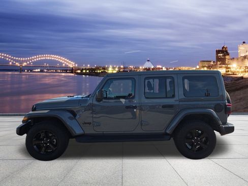 Used 2023 Jeep Wrangler Unlimited Sahara image 2
