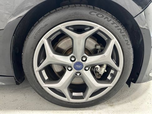 Used 2018 Ford Focus ST FWD image 55