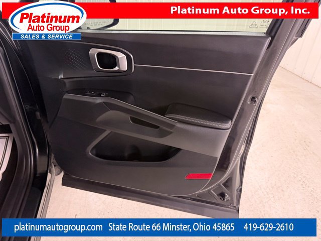 Used 2022 Kia Sorento S FWD image 41